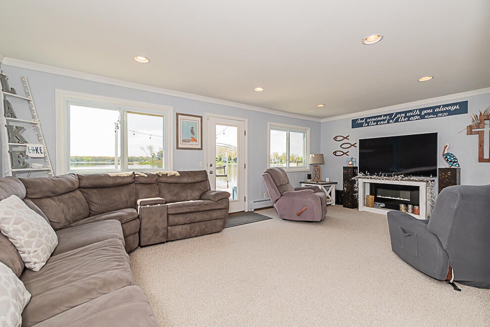 1210 N Eagle Lake Drive