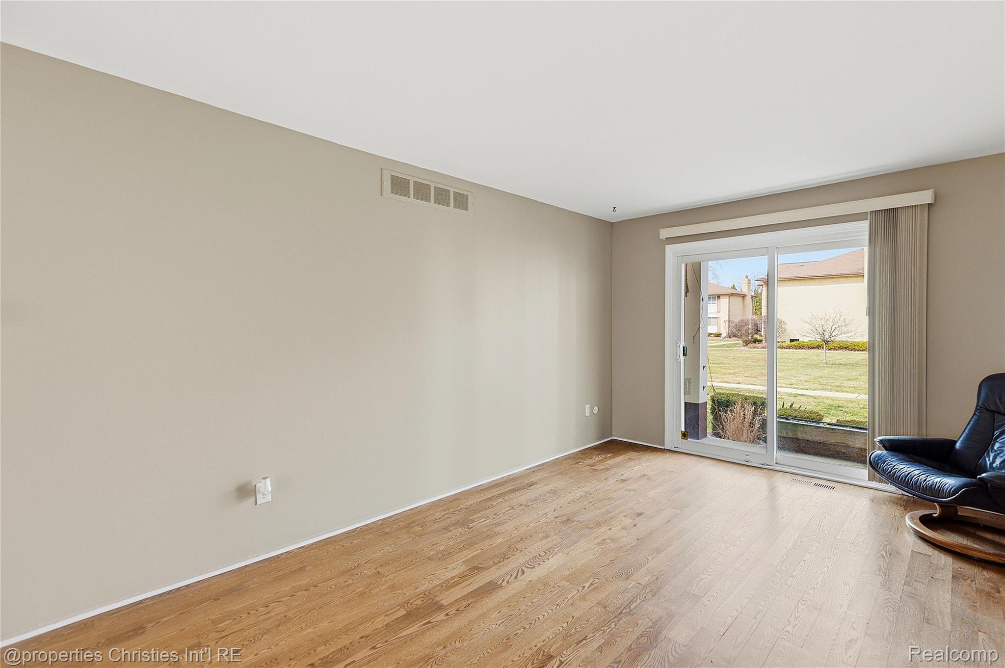 29240 Gloede Drive k13