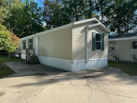 Photo of 1071 Calgary Drive, Norton Shores City, MI 49444 (MLS # 71025047725)