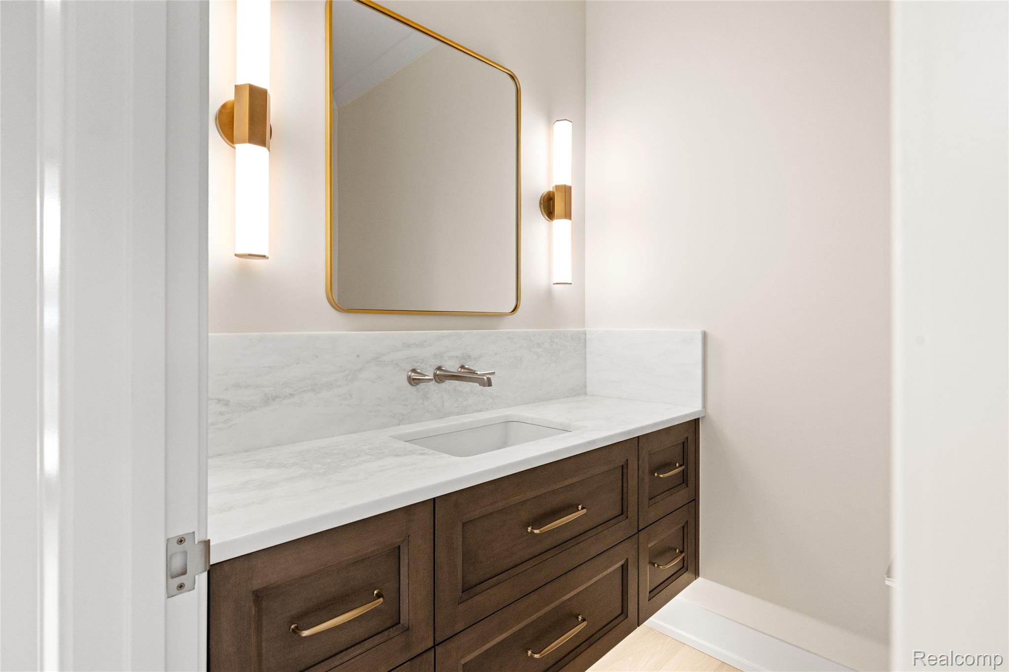 2802 HEATHFIELD Road