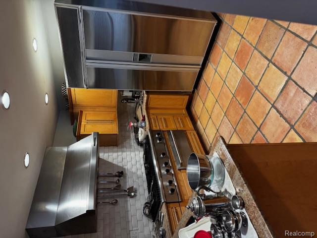 7415 E FRANKLIN RIDGE Lane NE