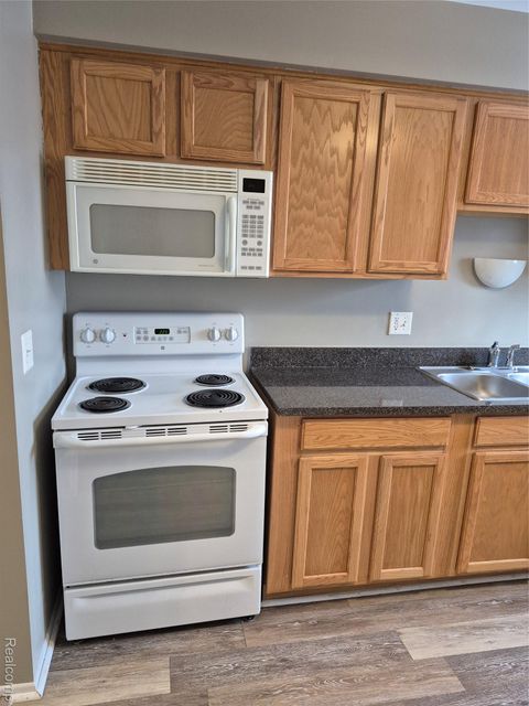 Tiny photo for 1840 Axtell Drive #6, Troy City, MI 48084 (MLS # 20261016127)