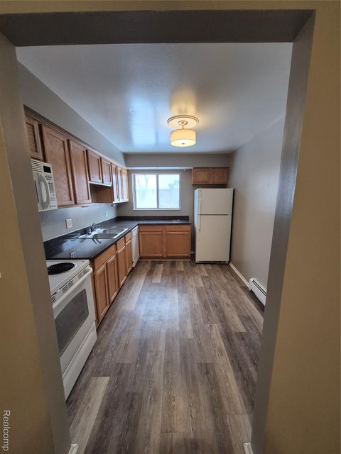 Tiny photo for 1840 Axtell Drive #6, Troy City, MI 48084 (MLS # 20261016127)