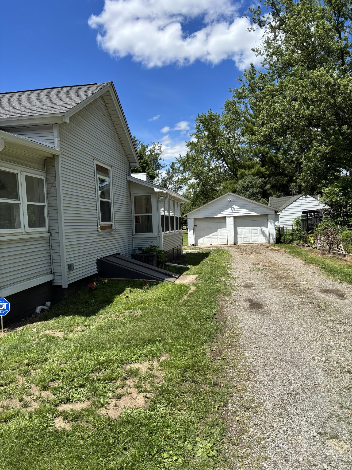 200 E Porter Street