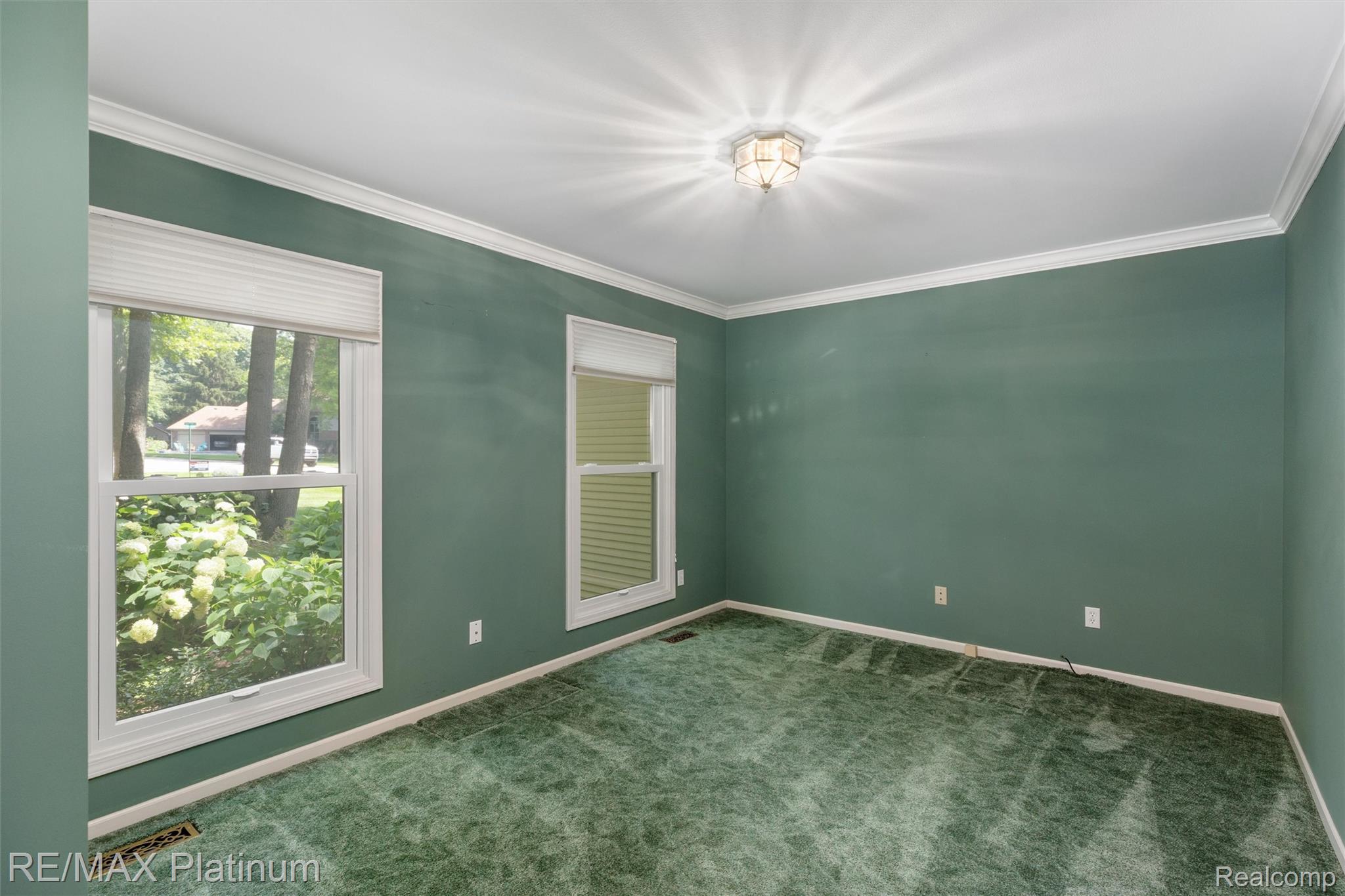 2250 Pepperidge Trail