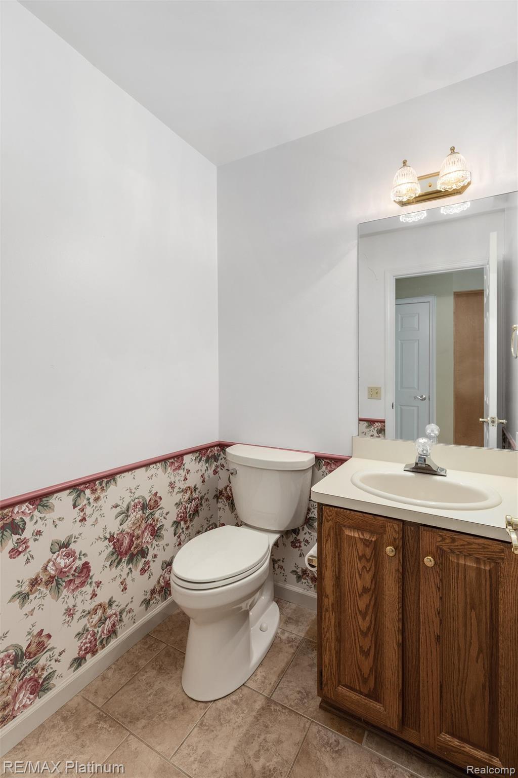 2250 Pepperidge Trail