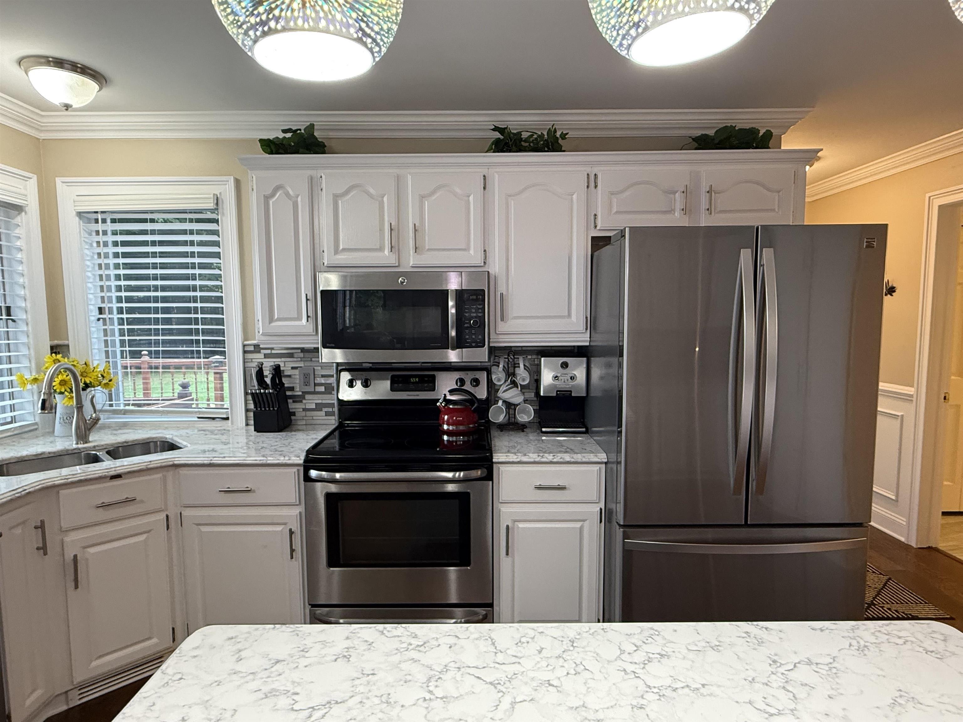 1225 Sugarbush Drive