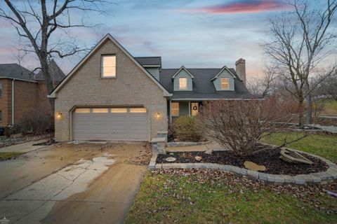 Photo of 997 N Conklin Road, Lake Orion Village, MI 48362 (MLS # 58050201751)