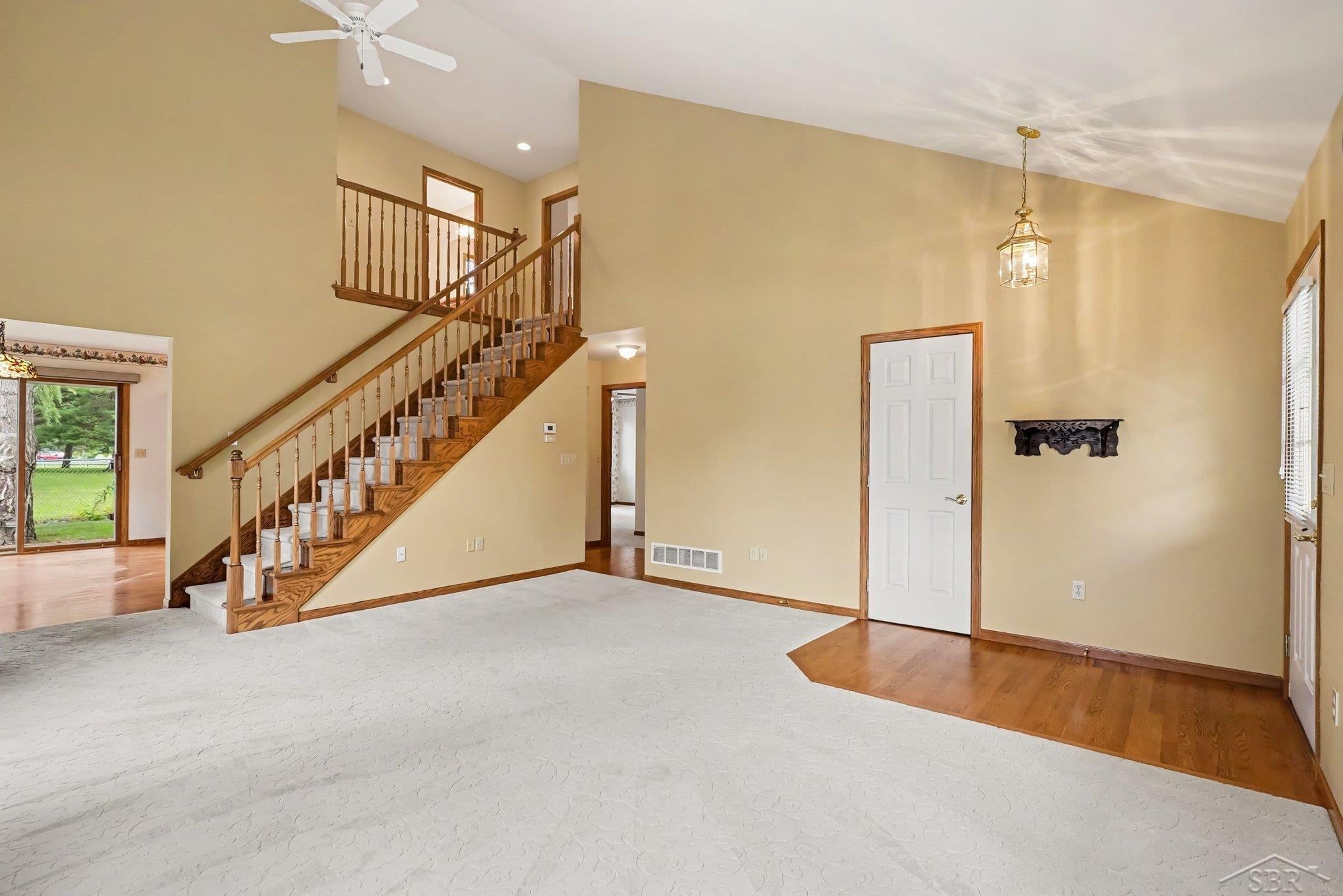 8 Thornapple Court