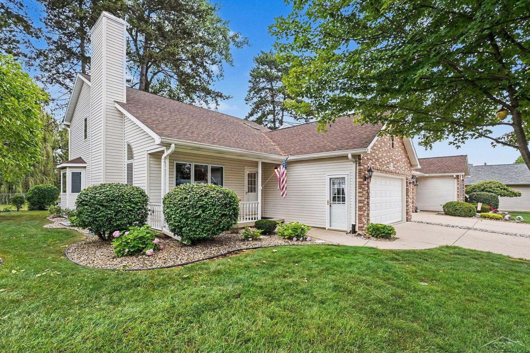 8 Thornapple Court