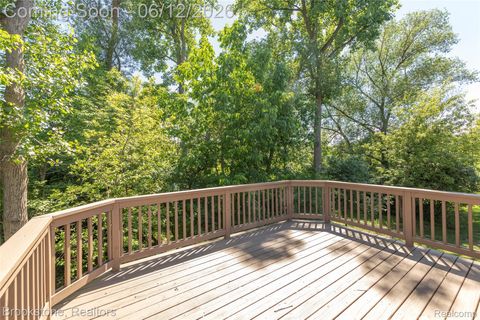 Tiny photo for 10295 Northridge Court, White Lake Charter Township, MI 48386 (MLS # 20261042069)