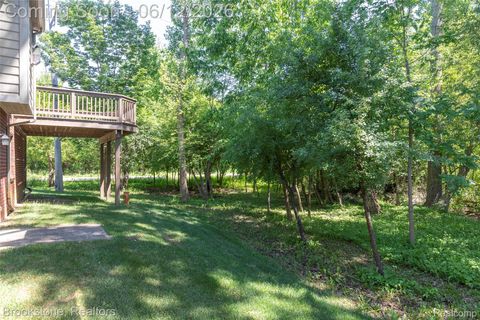 Tiny photo for 10295 Northridge Court, White Lake Charter Township, MI 48386 (MLS # 20261042069)