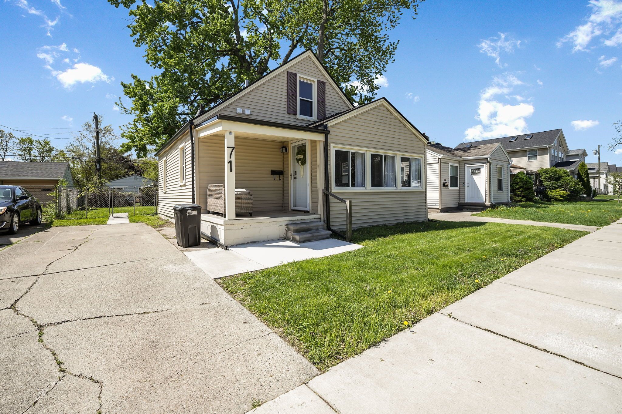 71 W DALLAS Avenue