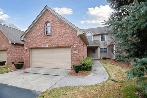 8015 WOODSTONE Drive Grand Blanc Charter Township Genesee MI 48439