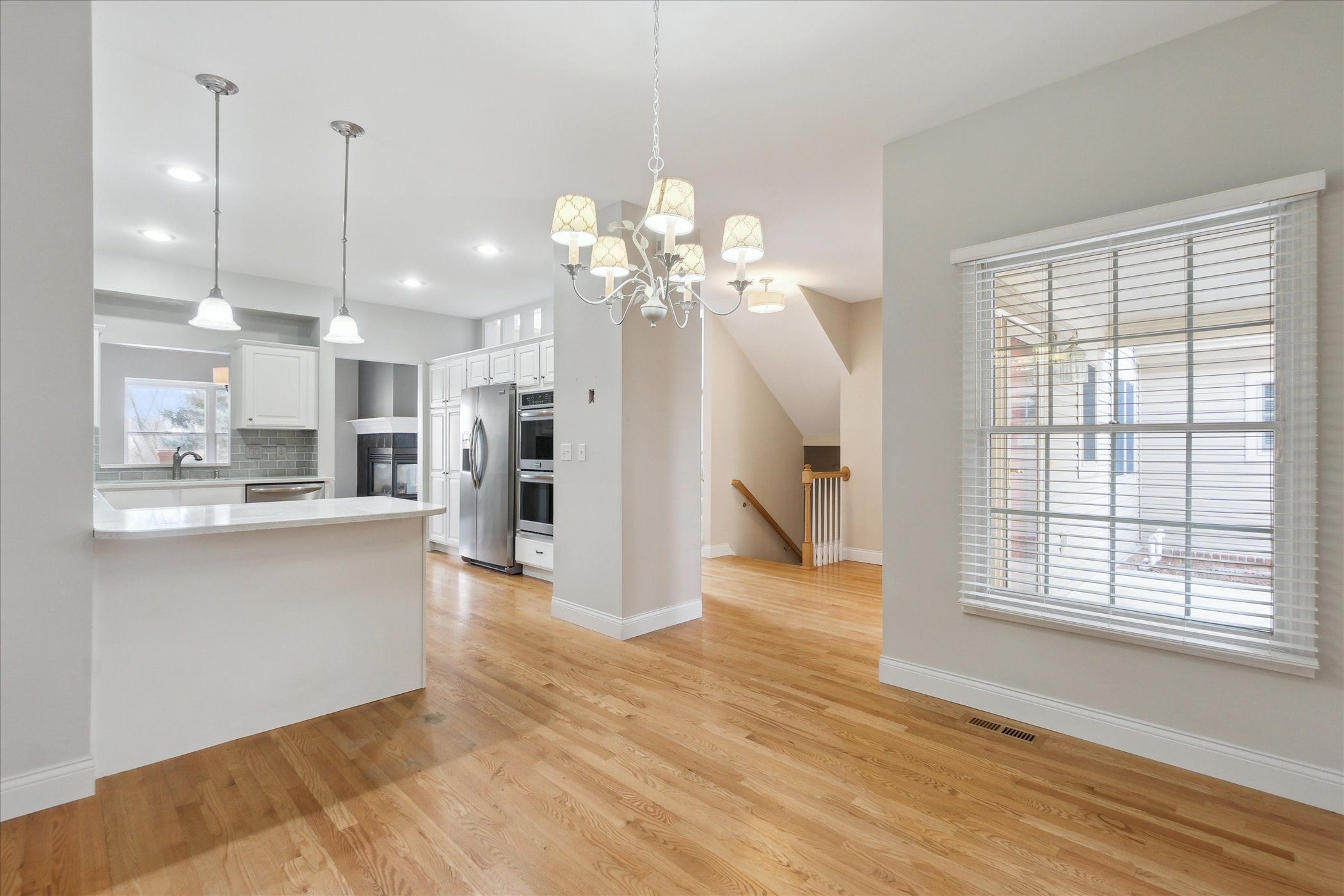 8015 WOODSTONE Drive
