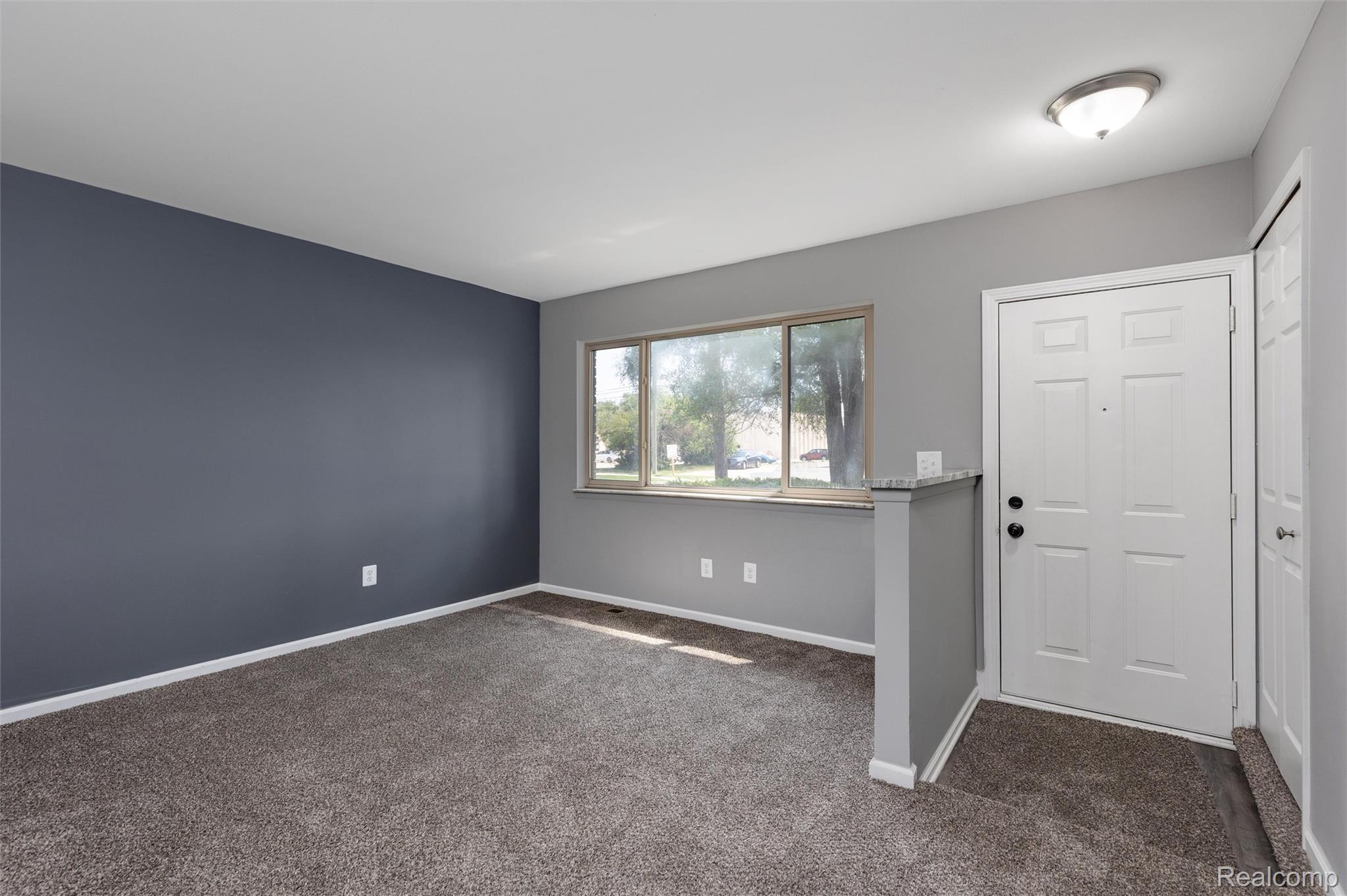 16061 Common Road