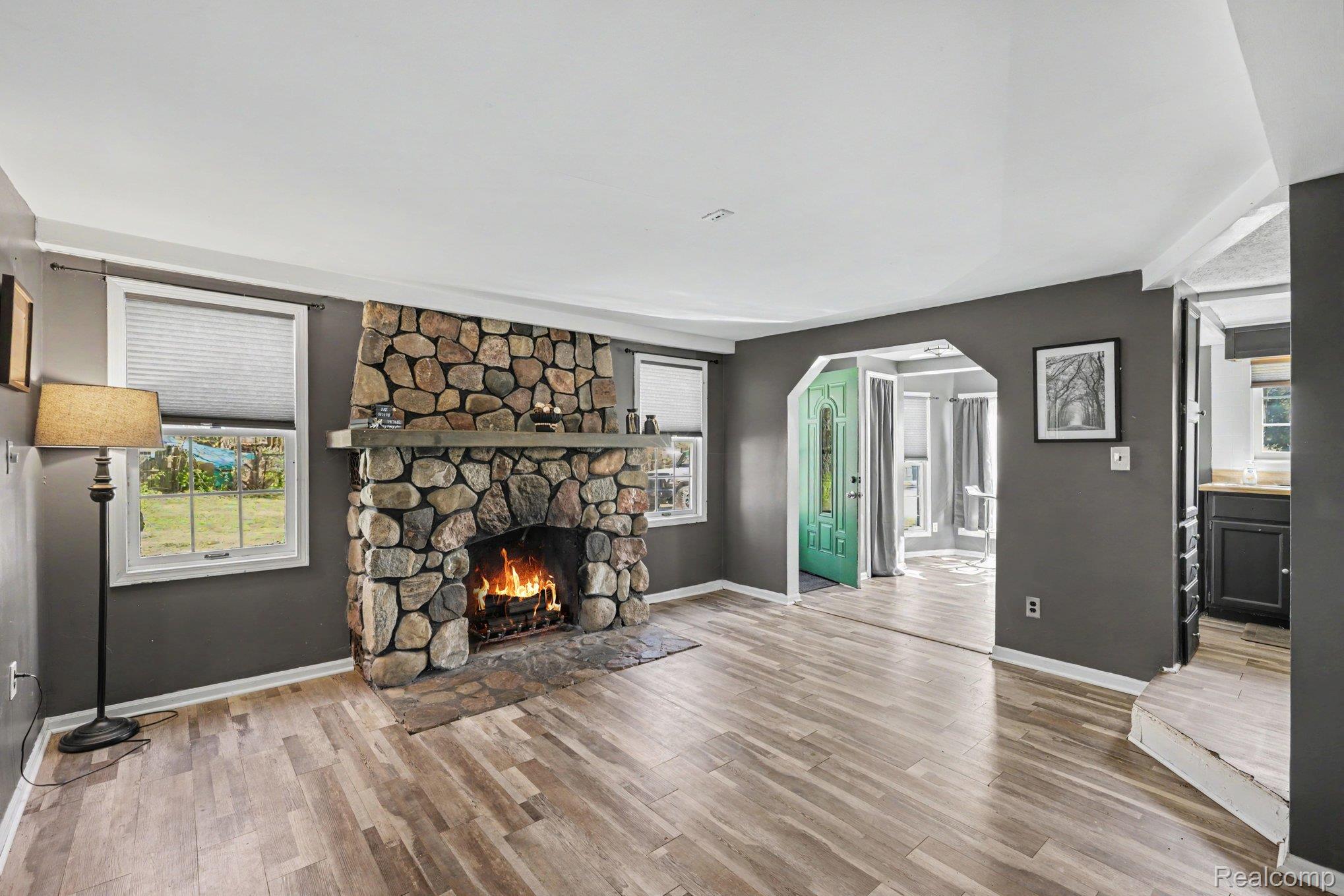 4725 Hickory Drive