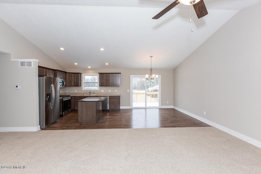 3337 Nature View Drive SE