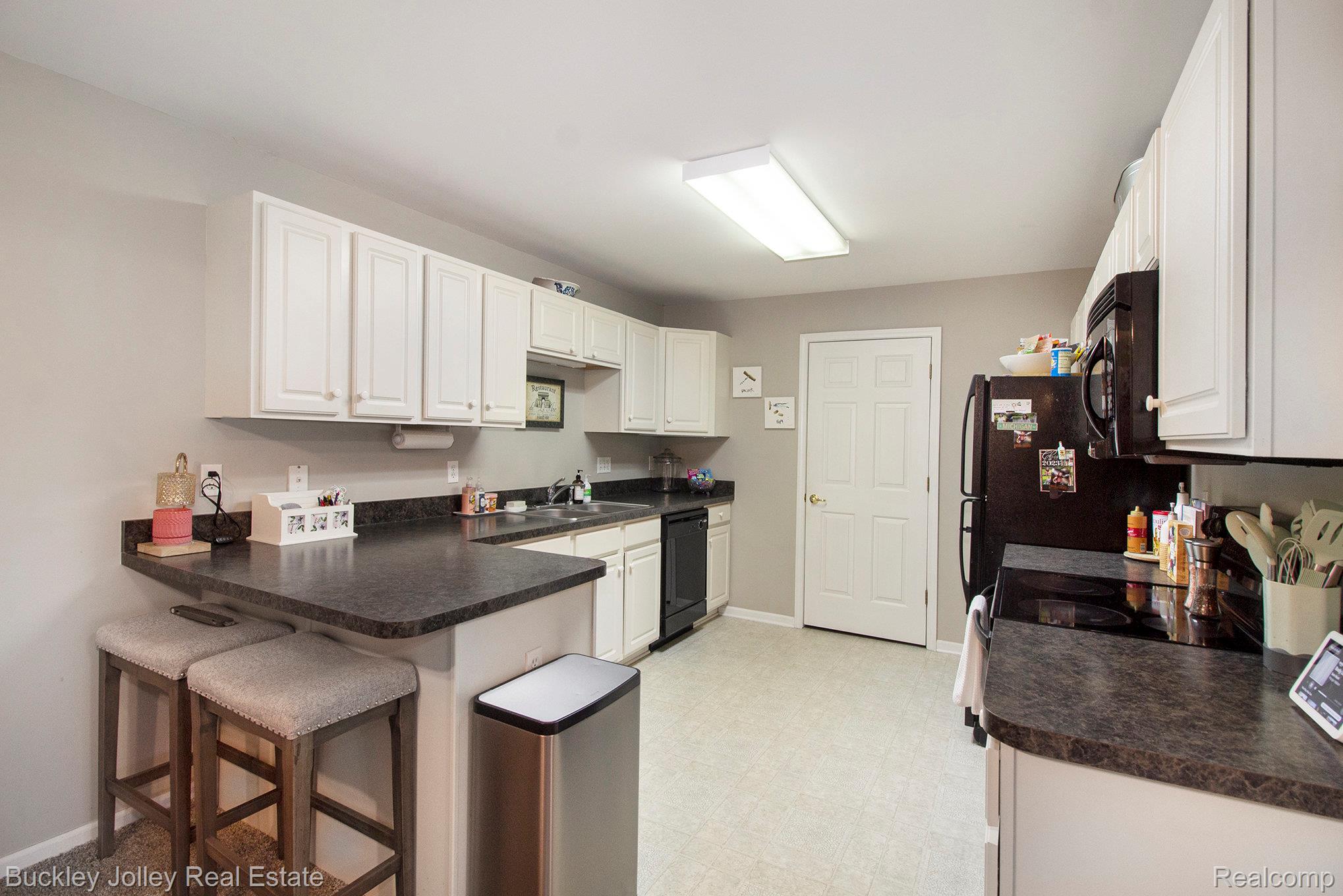 1018 Shiawassee Circle