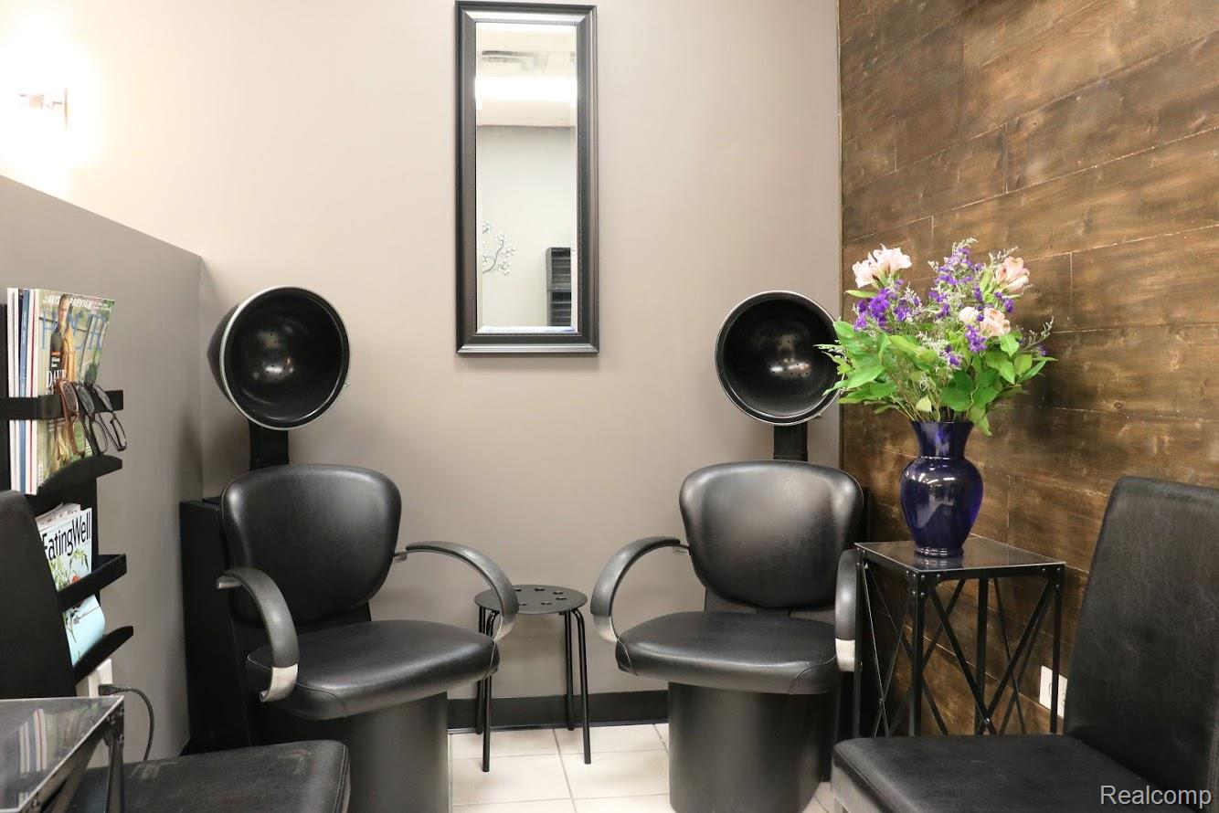 46558 GRATIOT Avenue