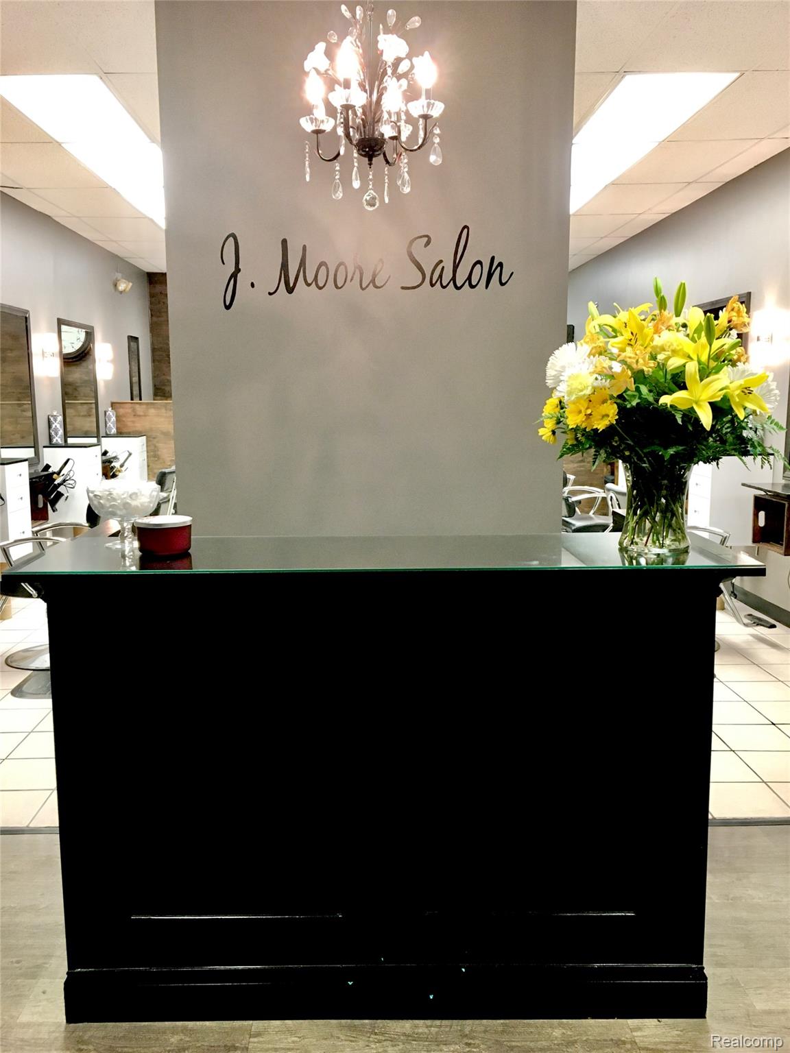 46558 GRATIOT Avenue