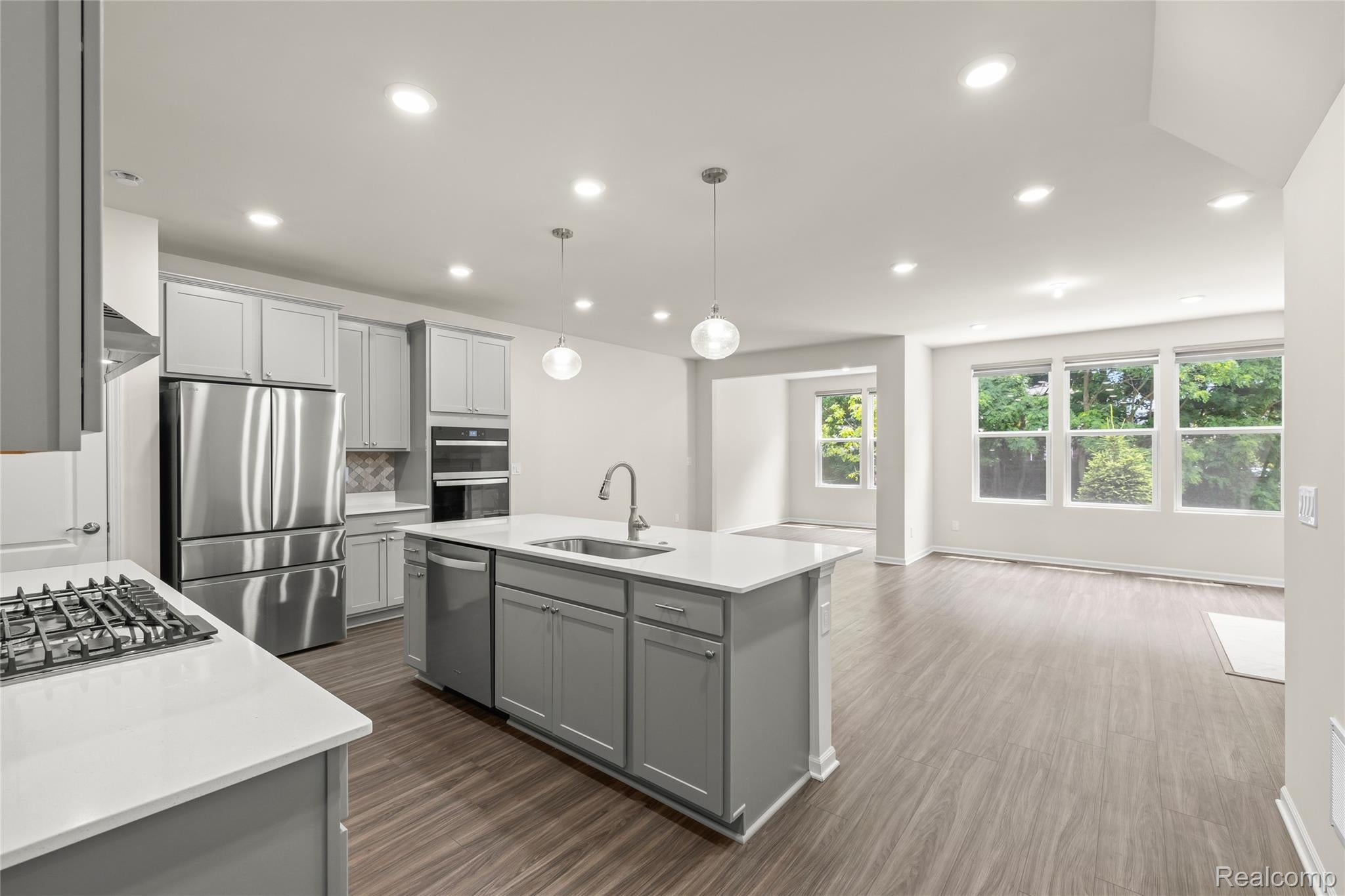 208 Addison Circle