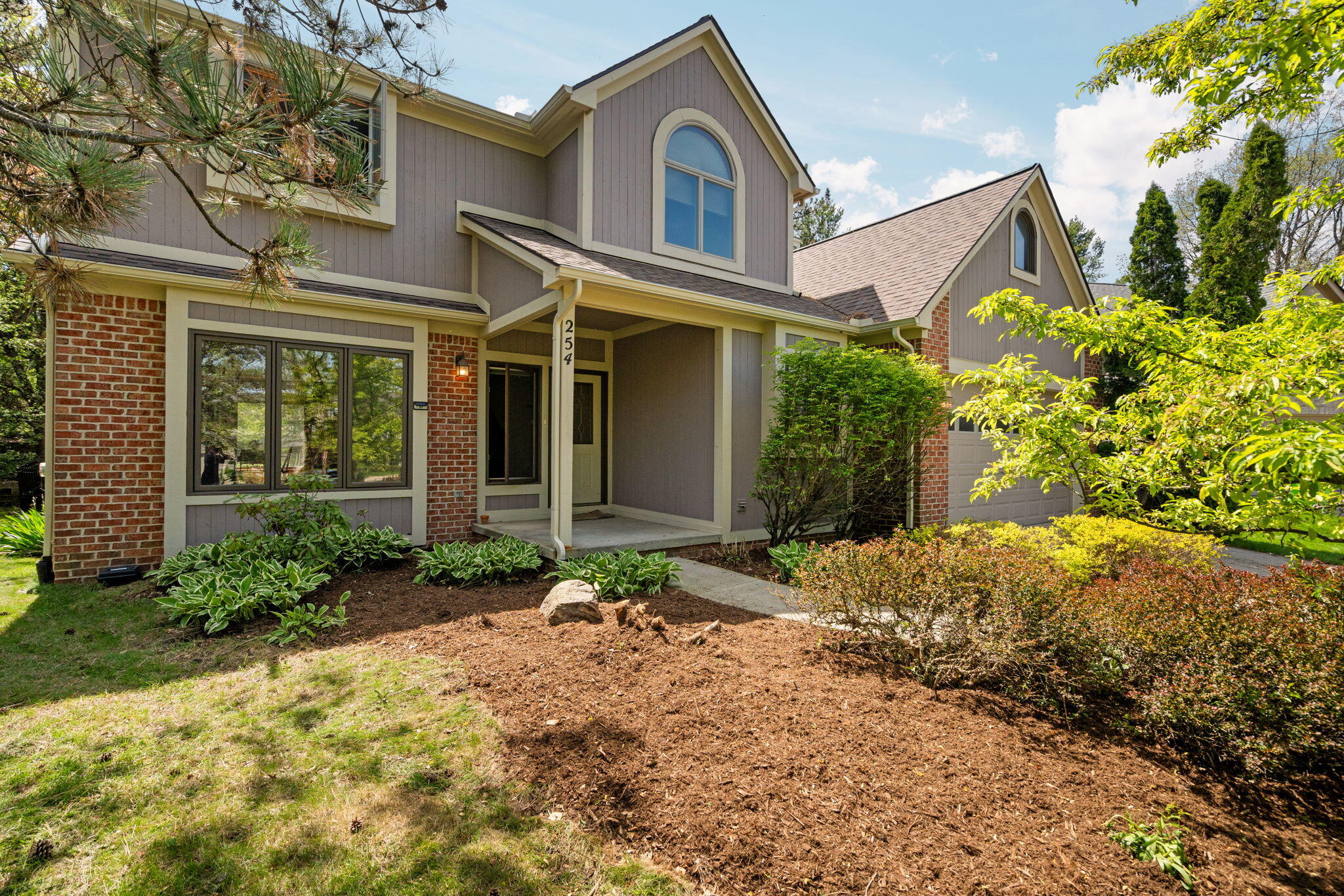 254 Hunters Trail