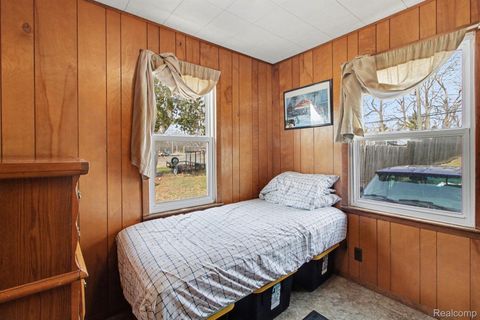 Tiny photo for 660 W Walton Boulevard, Pontiac City, MI 48340 (MLS # 20261015567)