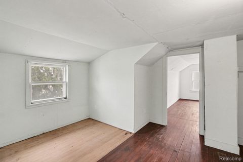 Tiny photo for 660 W Walton Boulevard, Pontiac City, MI 48340 (MLS # 20261015567)