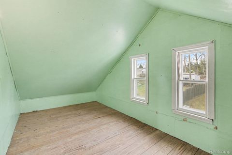 Tiny photo for 660 W Walton Boulevard, Pontiac City, MI 48340 (MLS # 20261015567)