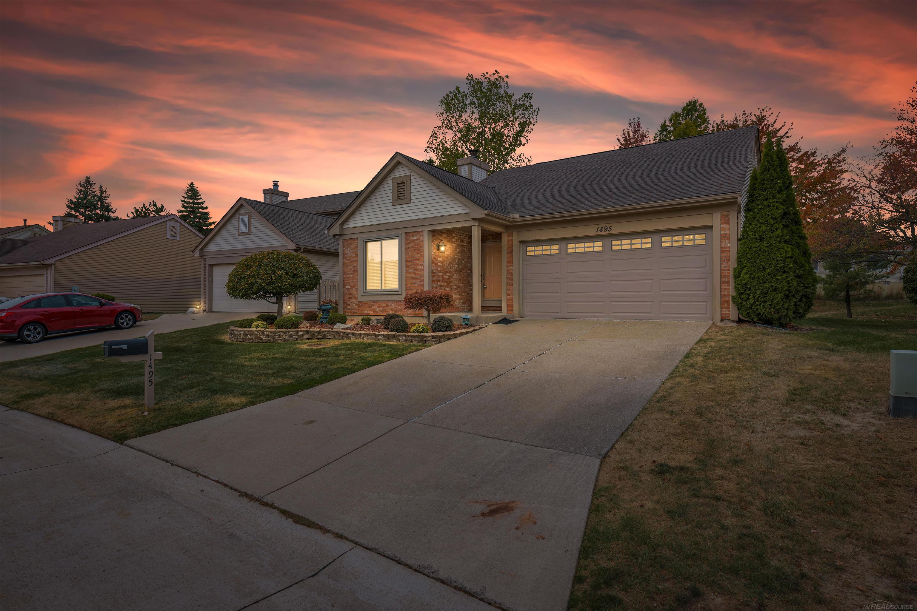 1495 Colony Drive