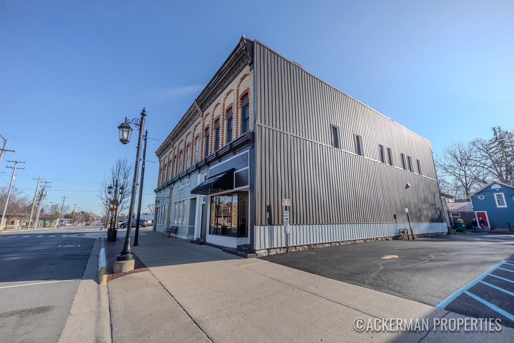88 N Main Street NE