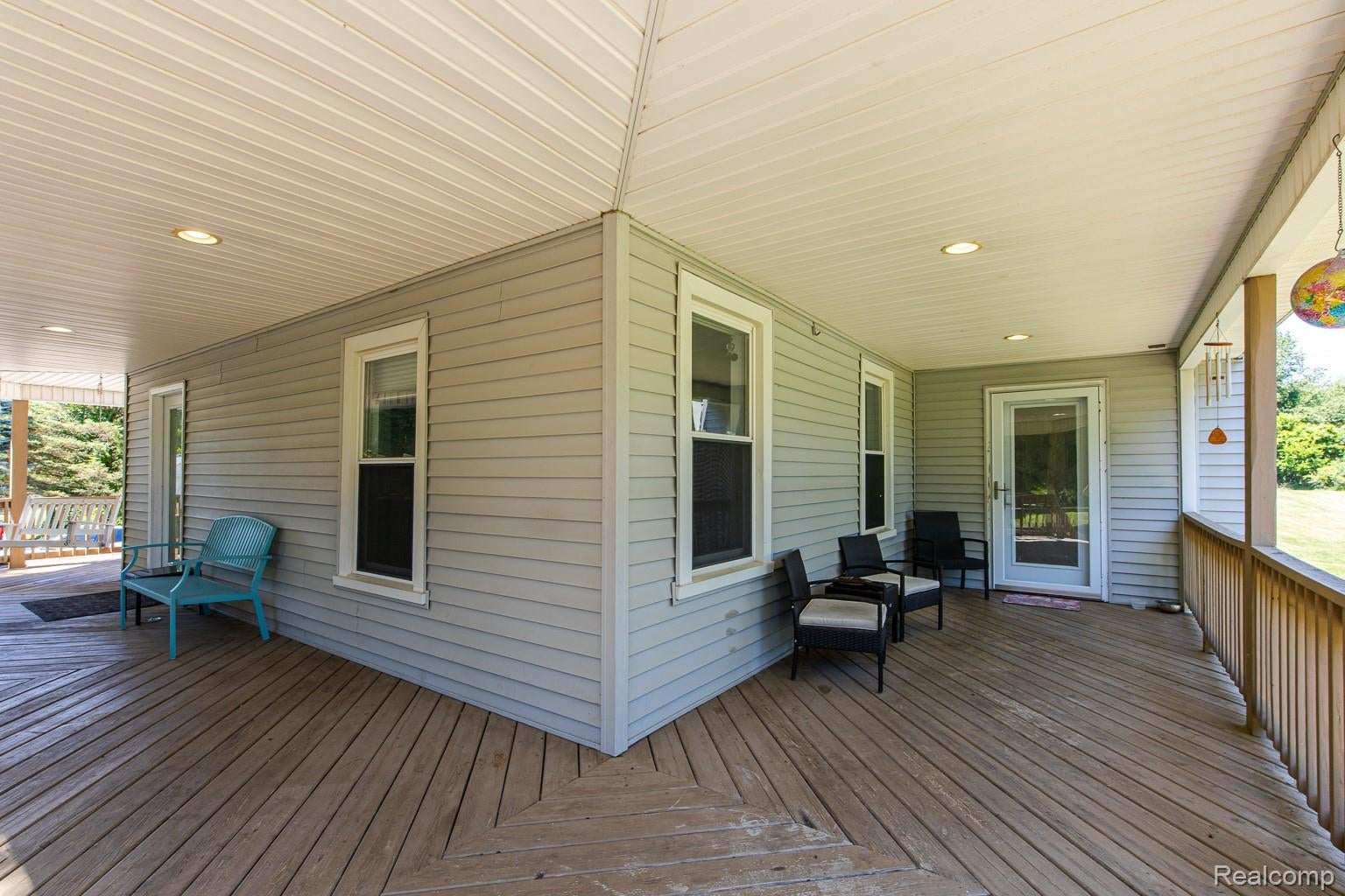 1621 Ray Road