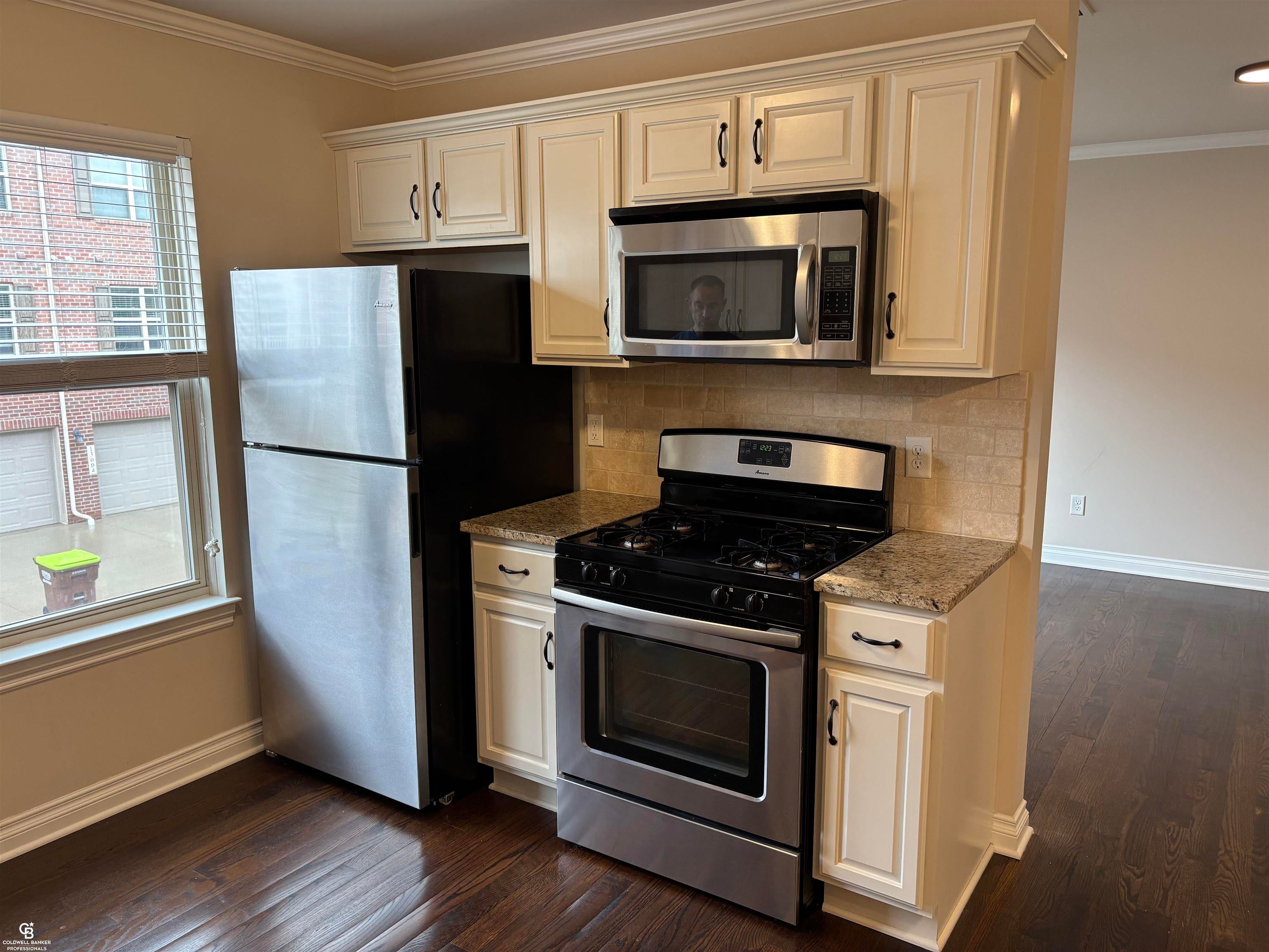 13113 Woodridge Circle