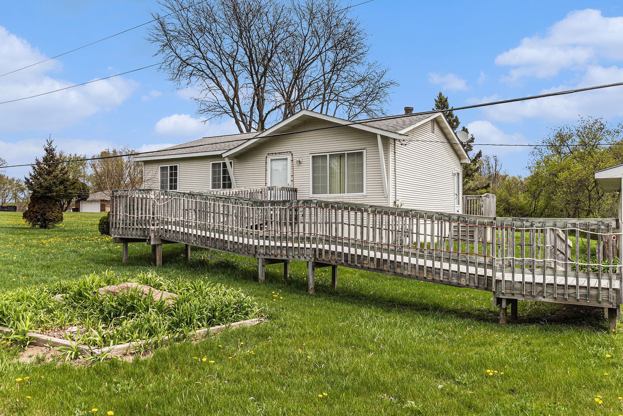 942 S DUCK LAKE Road