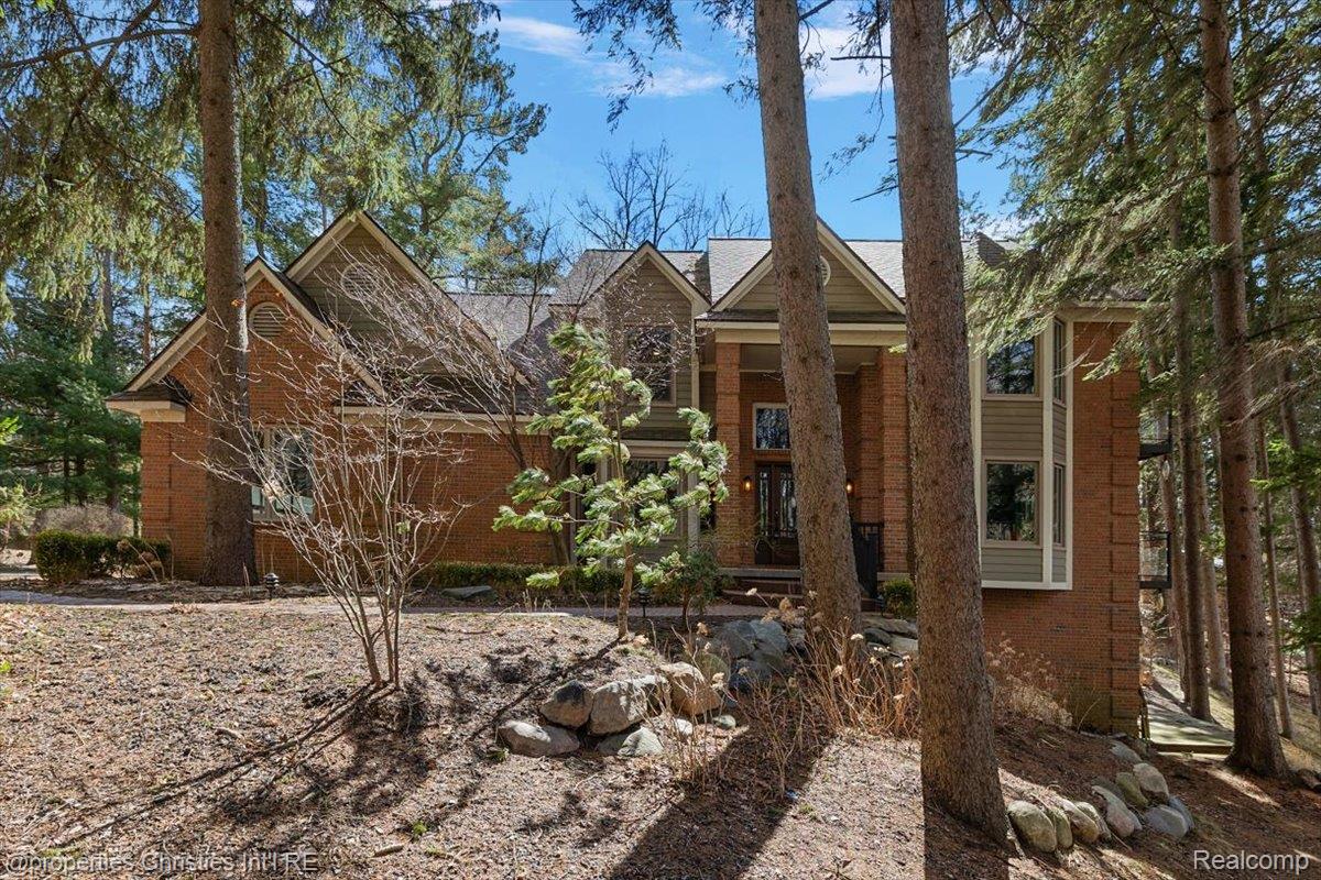 1009 Tall Pines Trail