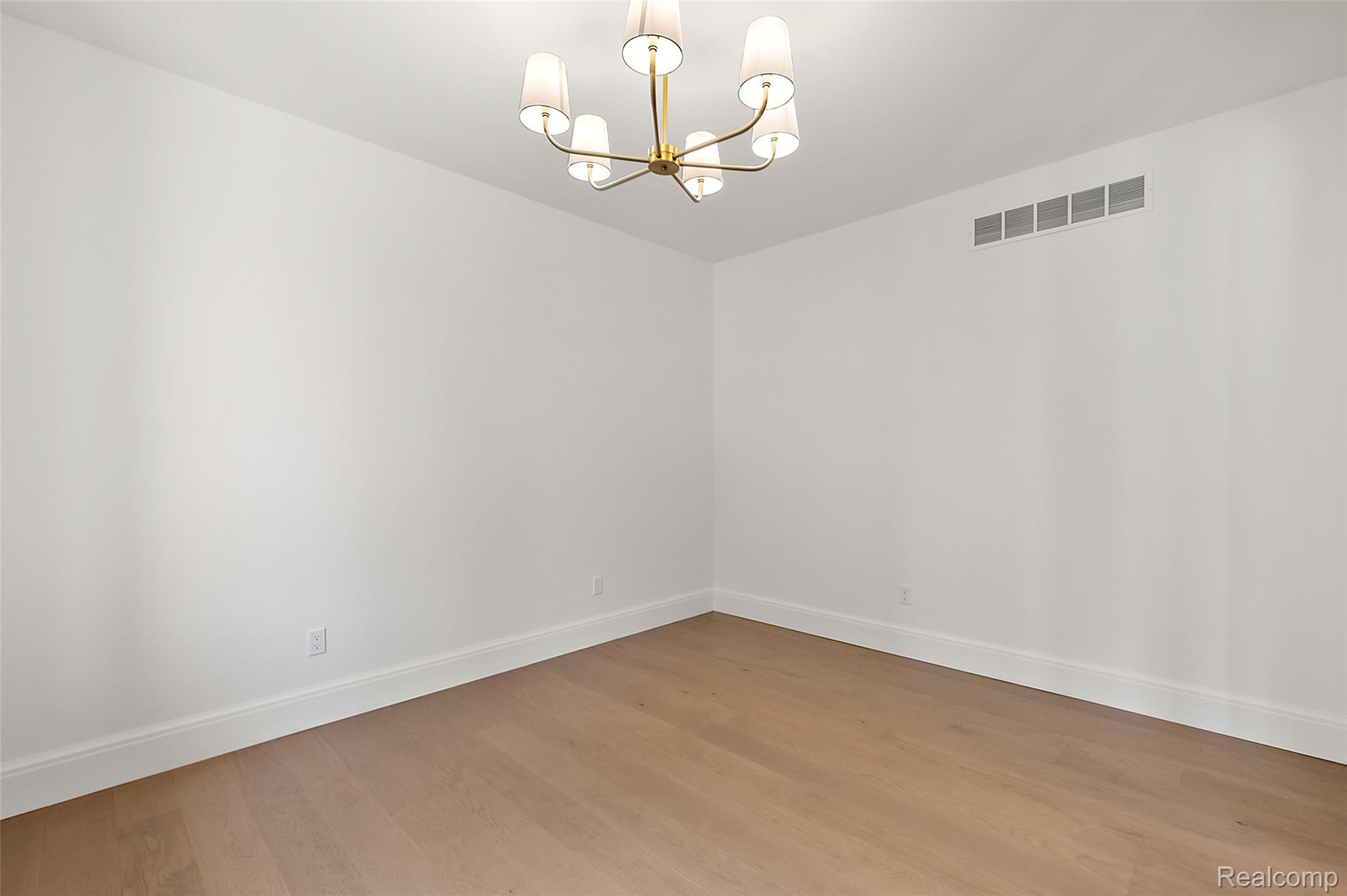 3532 WOODLAND Avenue