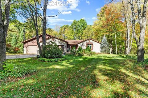 2551 Pardee Road Genoa Township MI 48843