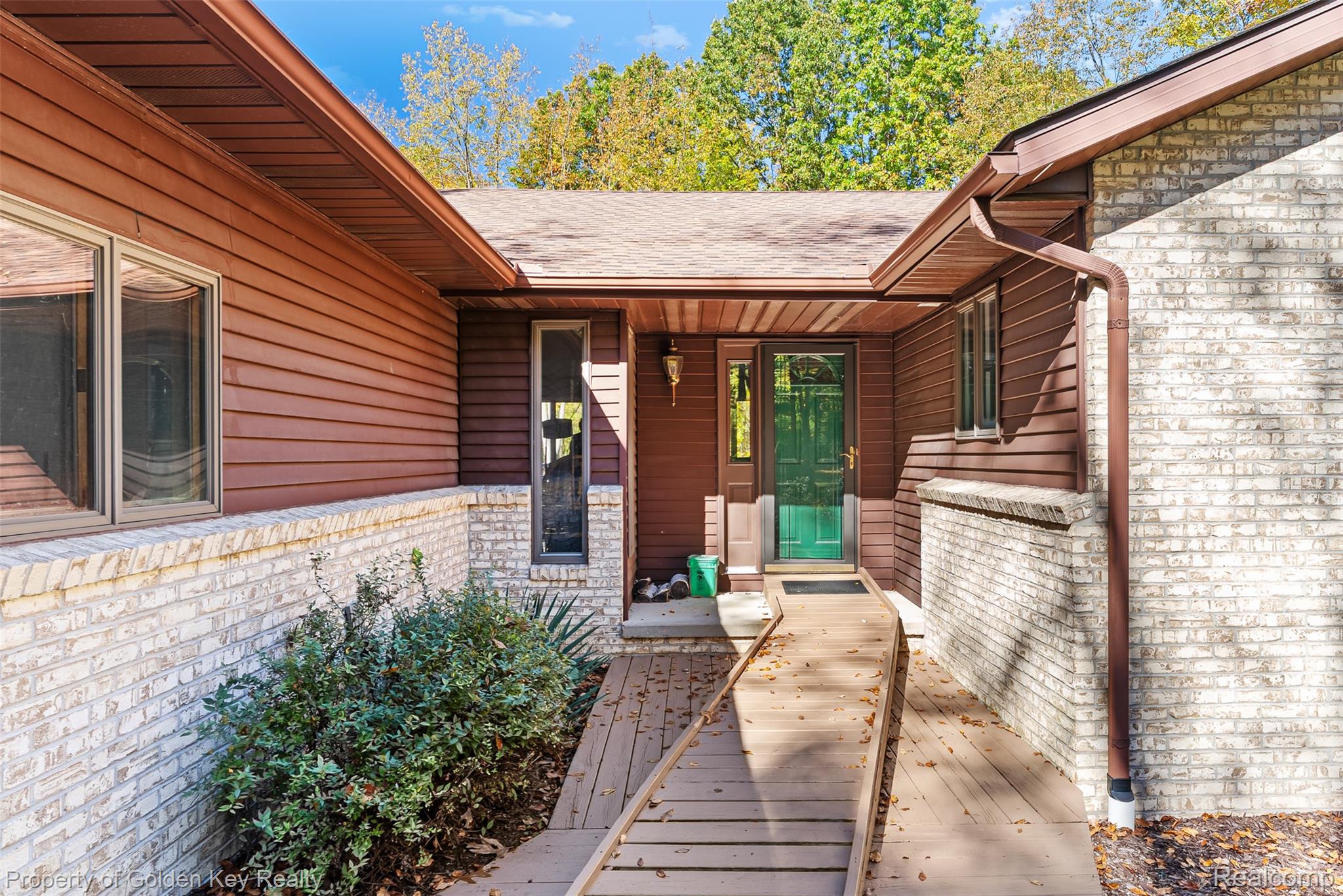 2551 Pardee Road