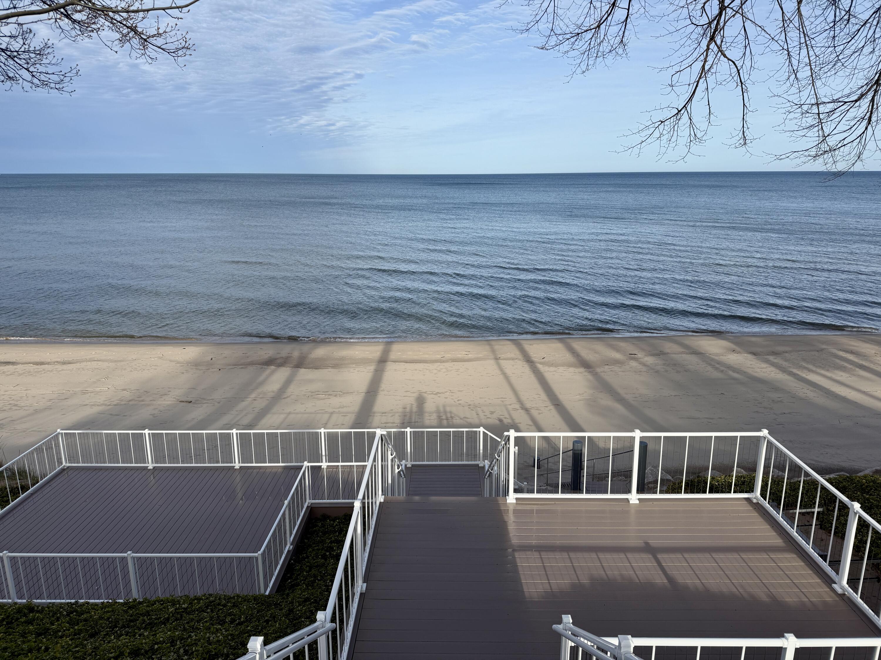 3065 N Lakeshore Drive