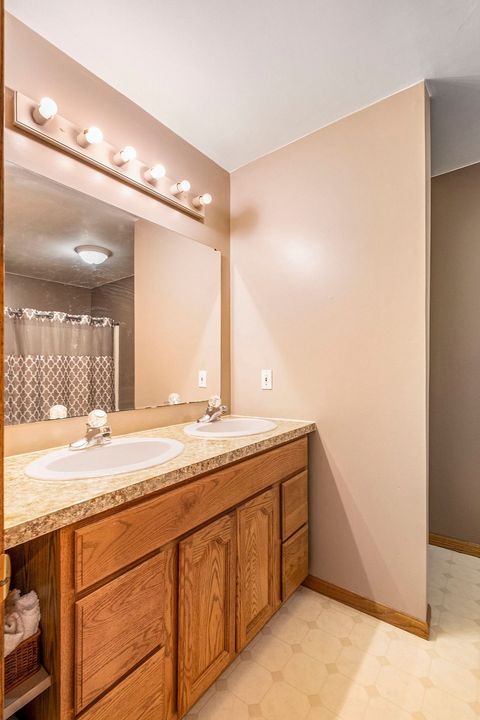 A home in IndependenceCharterTownship_Oakland