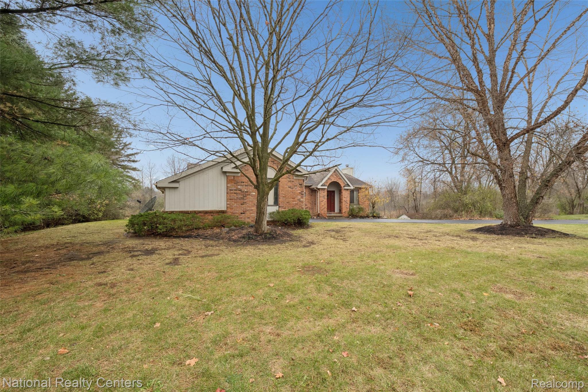 2893 Debbiwood Court