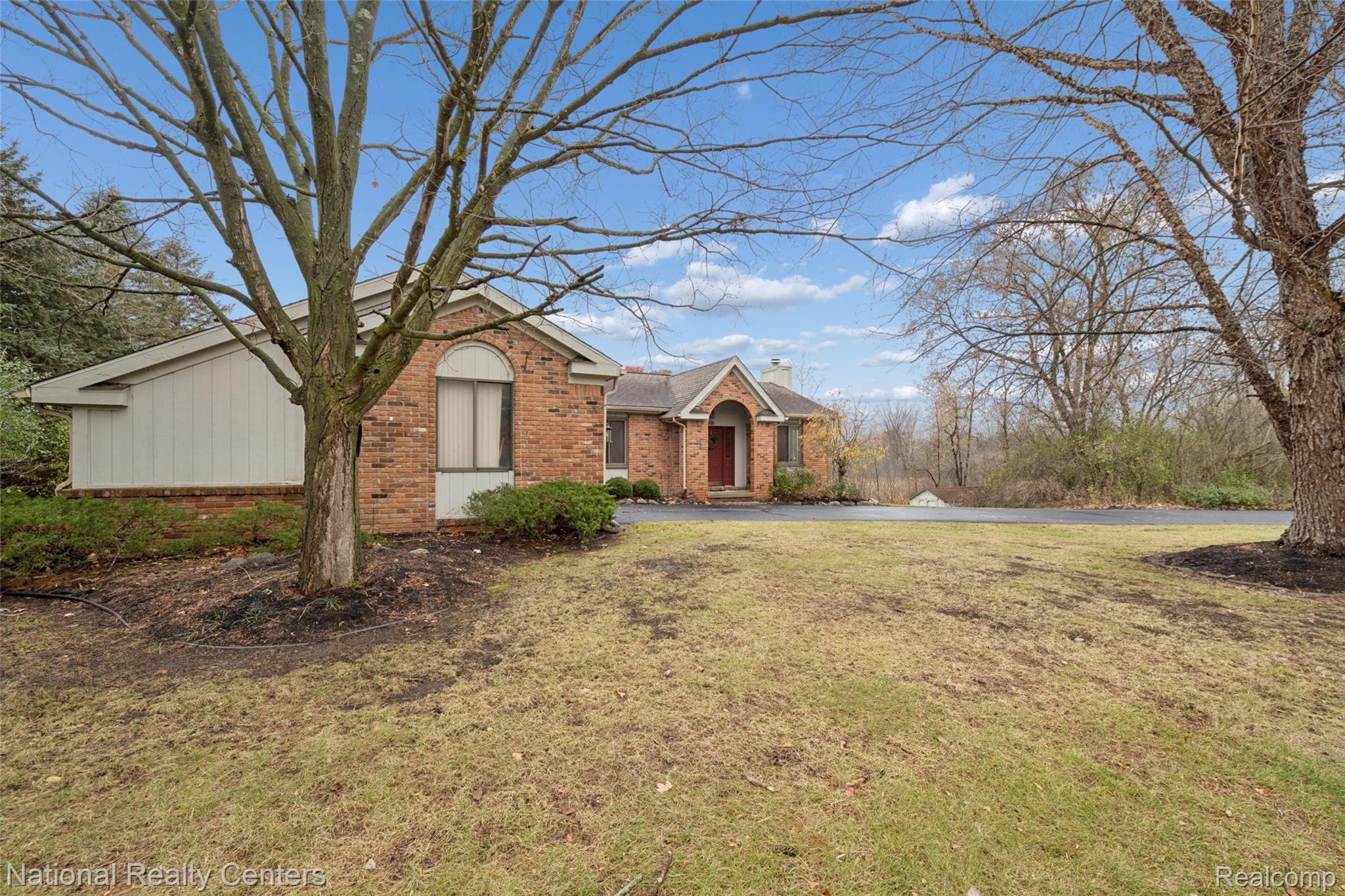 2893 Debbiwood Court