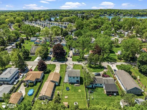 Tiny photo for 6428 Saline Drive, Waterford Charter Township, MI 48329 (MLS # 5050209273)