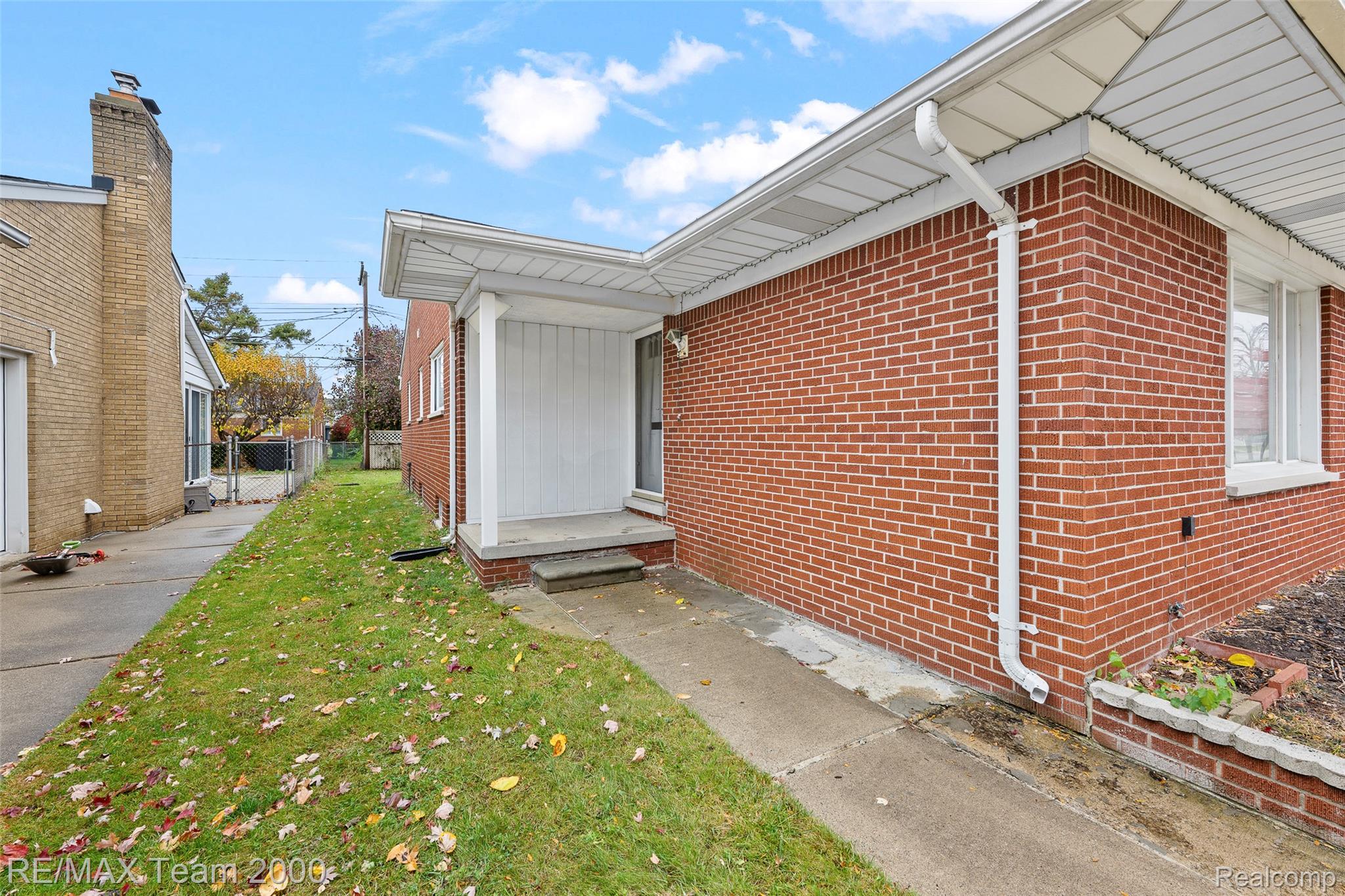 1262 Sherbourne Drive