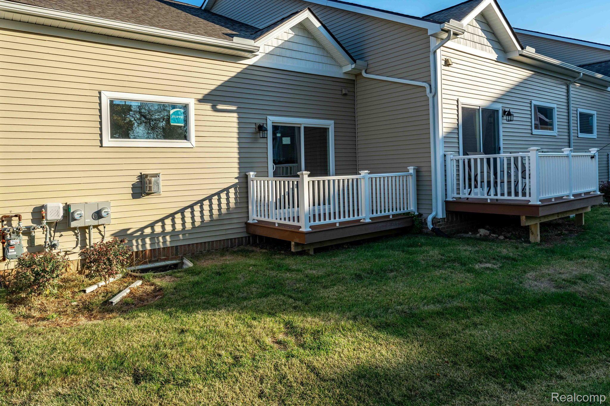11306 Woodruff Lake