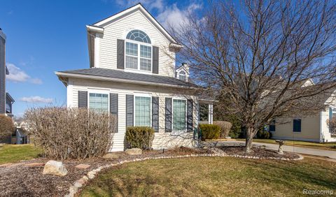 1004 Island Lake Drive Oxford Charter Township MI 48371