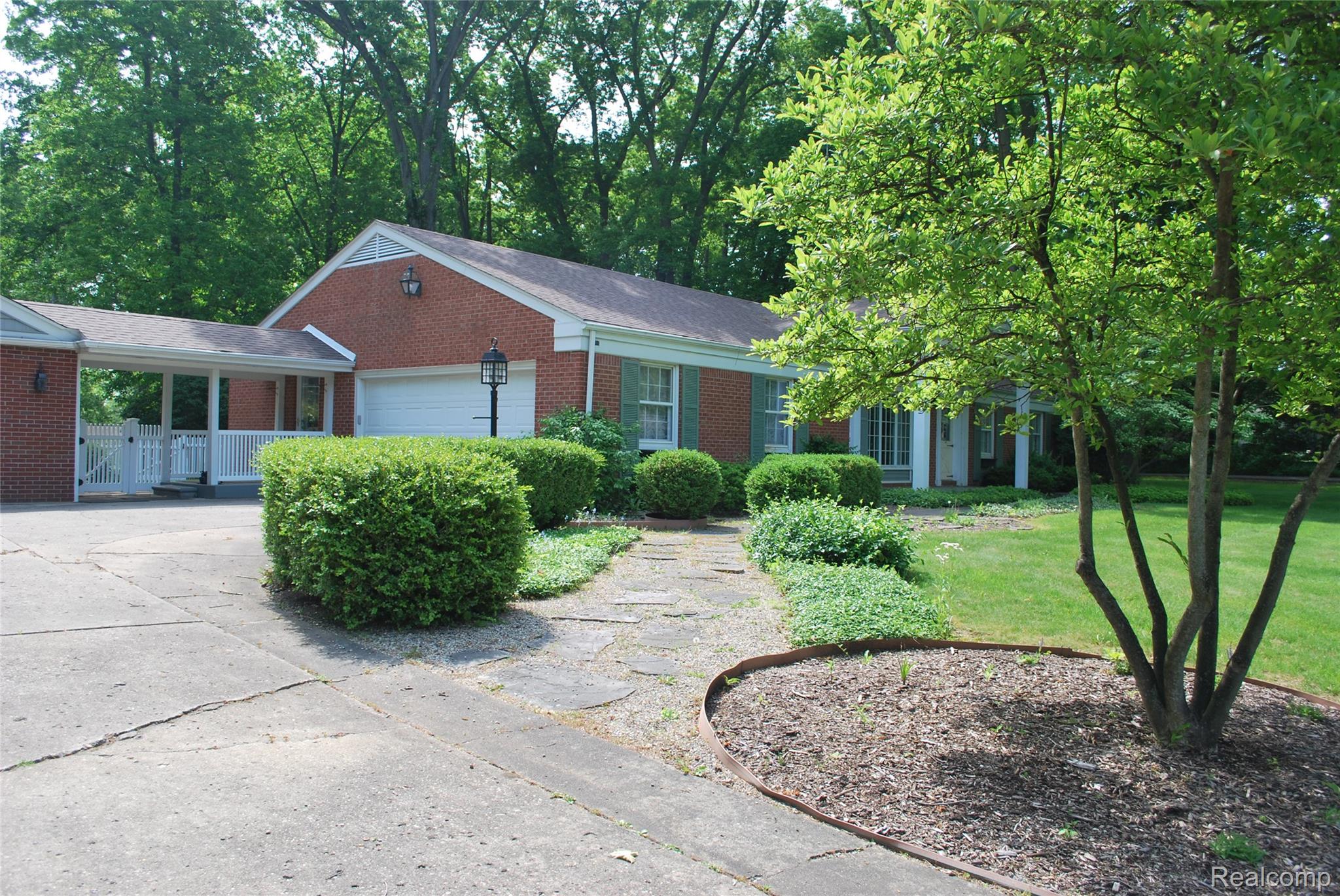 1512 Rulane Drive