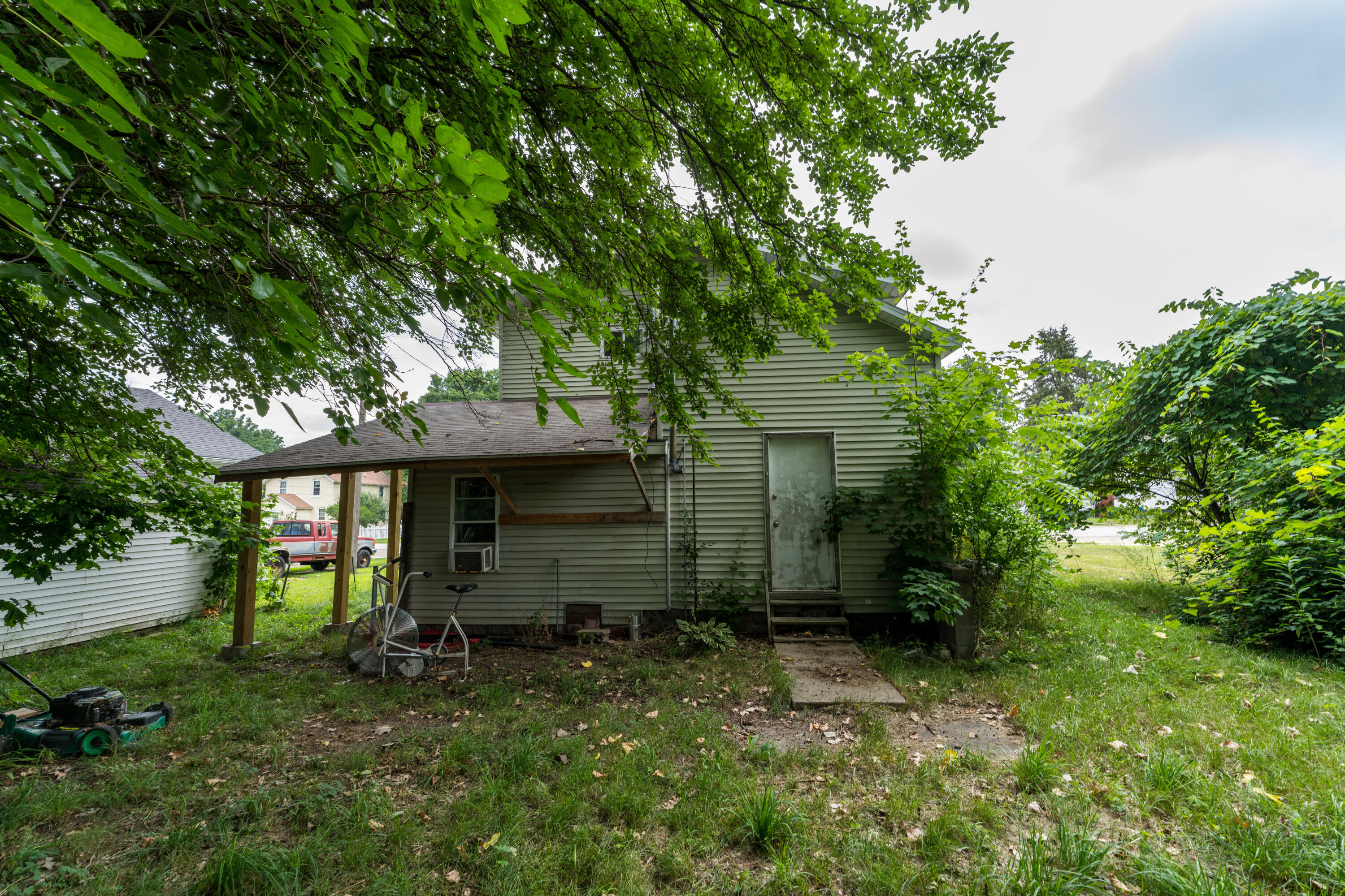 105 N George Street