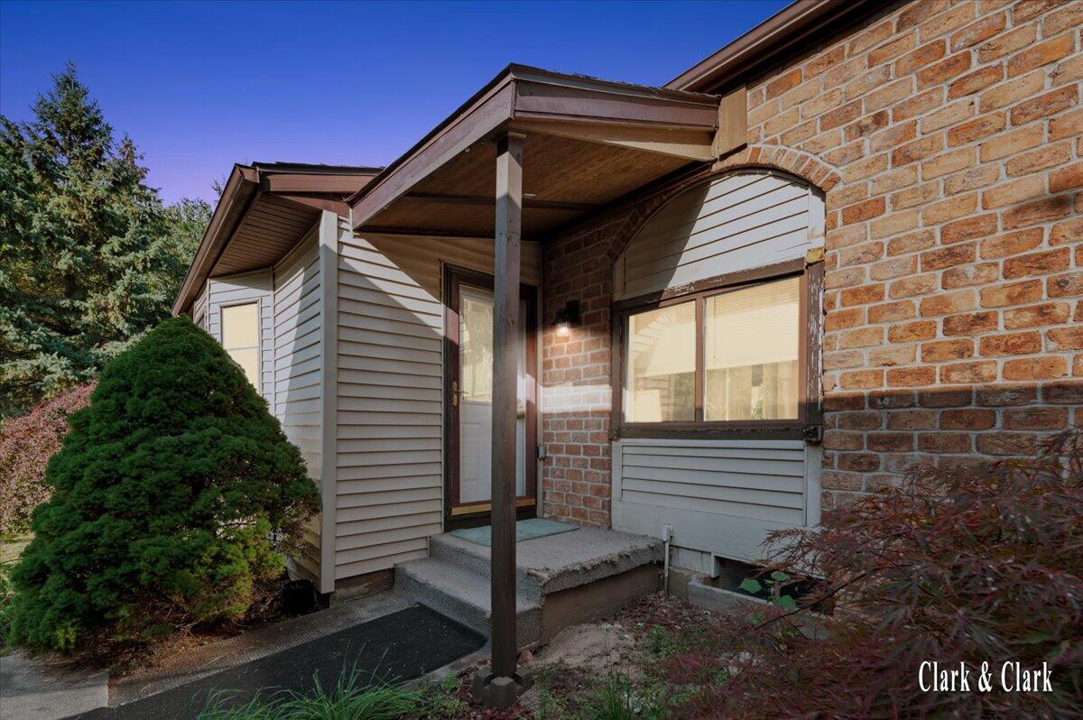 2630 Chatham Woods Drive SE